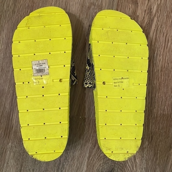 Wild Diva lounge slides - 9 - Picture 3 of 3